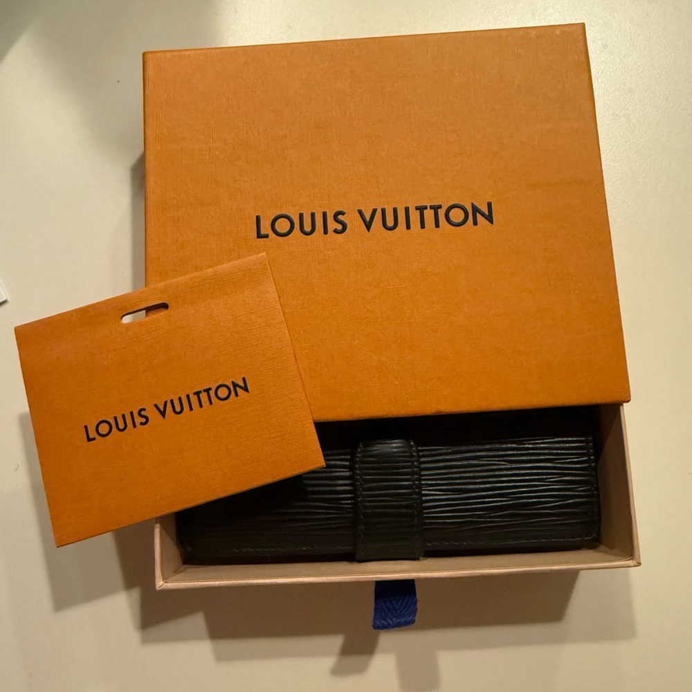 Louis Vuitton Black Epi Wallet With Box!!! - Picture 3 of 10